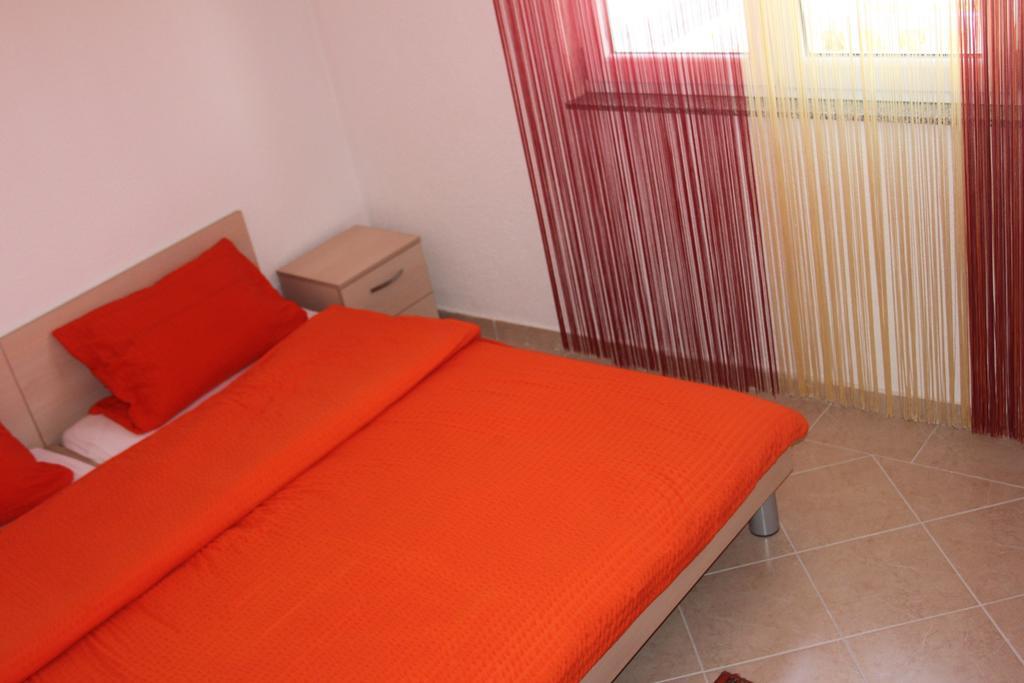 Apartments Miletic J-I Vodice Szoba fotó